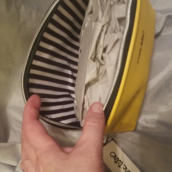 Marc Tetro Dachshund Dog cosmo case NWT - Picture 3 of 3